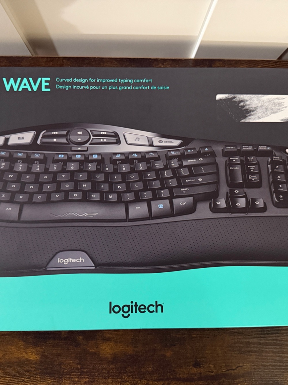 NWT Logitech Comfort Wave K350 Wireless Ergonomic Keyboard - Black